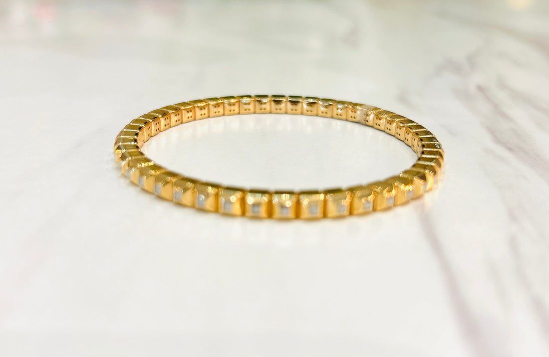18k Gold Flexible Bracelet With White Enamel