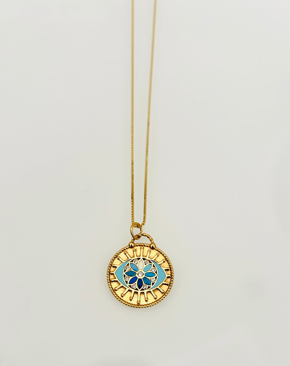 18k Gold Eye Pendant With Chain - 5g (Approx)