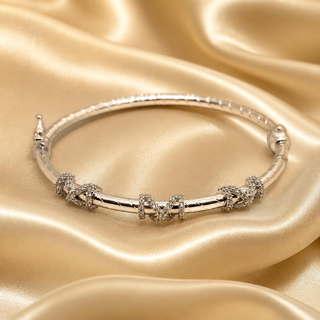 18k White Gold Bangle With Zirconia - 9g (Approx)