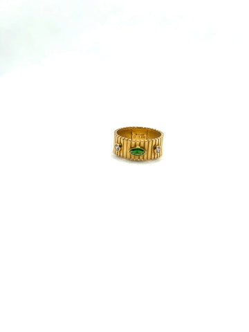 18k Gold Wide Ribbed Band Ring With Green & White Zirconia — 6g (Approx)